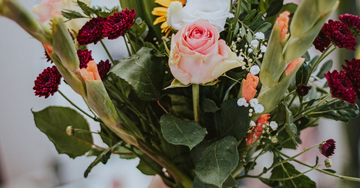 Sophisticated Centrepieces for Elegant Dinner Parties
